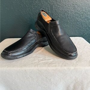 Clarks Black Leather Slip-On Loafers with Rounded Toe